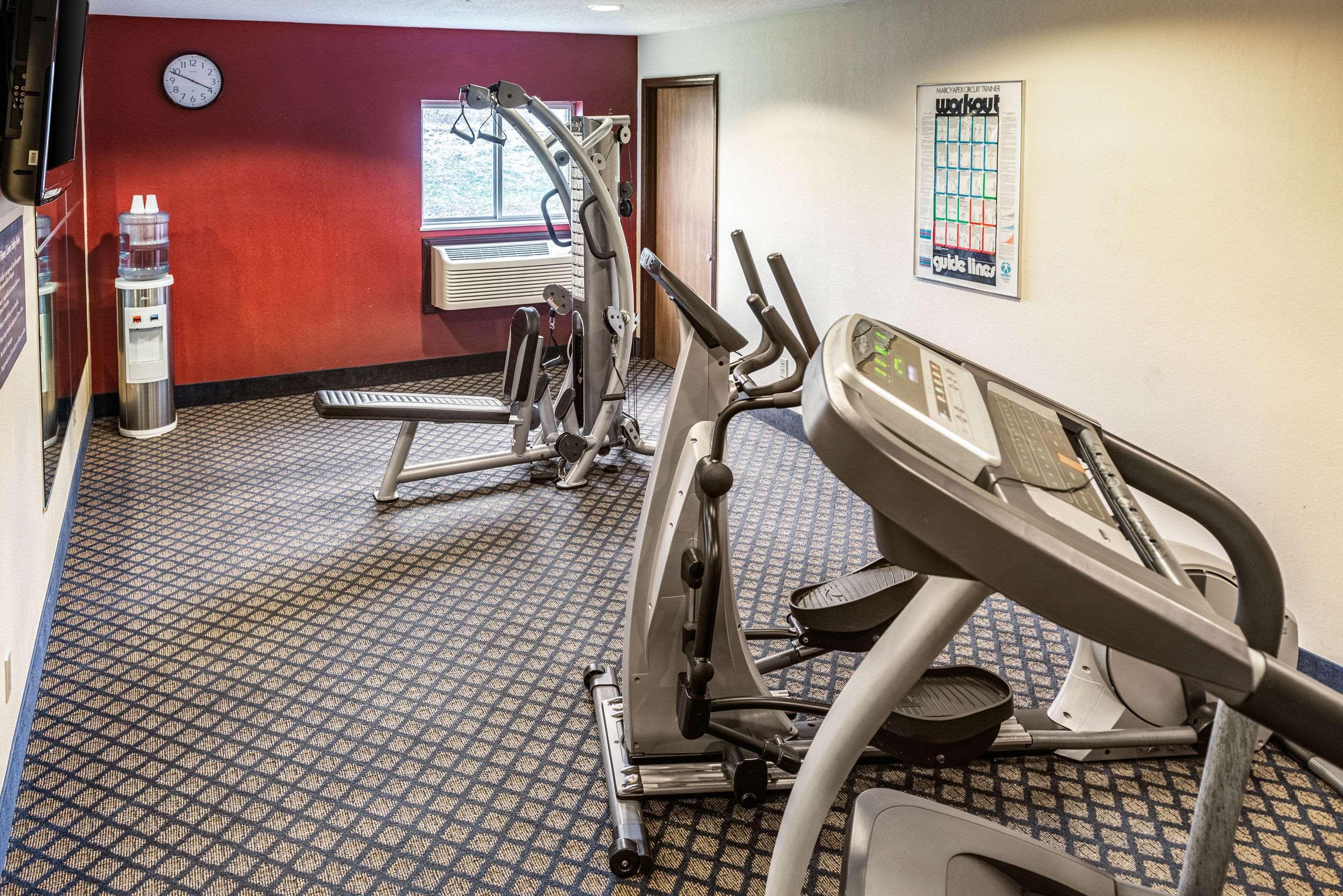 Quality Inn & Suites Seville Экстерьер фото