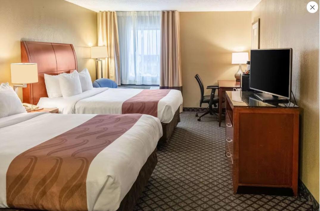 Quality Inn & Suites Seville Экстерьер фото