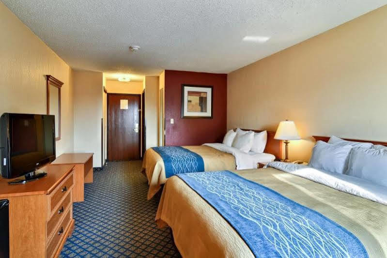Quality Inn & Suites Seville Экстерьер фото